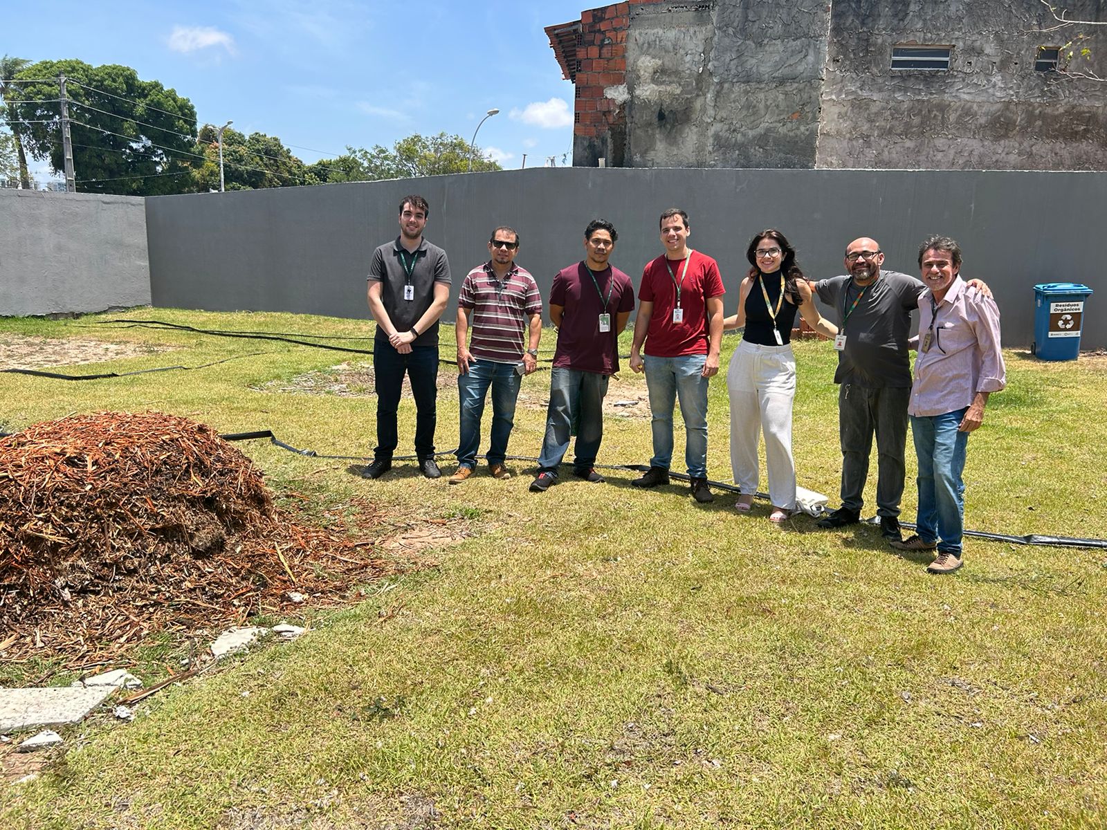 Durante a visita, foi apresentada a área de compostagem da Assembleia e detalhado o processo de transformação dos resíduos em adubo.