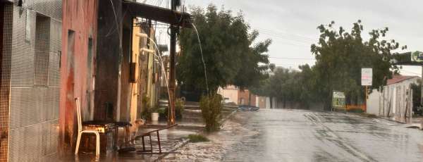 A partir da noite de terça-feira, a tendência é de diminuição da instabilidade atmosférica, tornando as chuvas mais isoladas (FOTO: Marciel Bezerra)